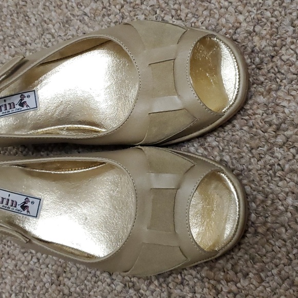 Katrin Made In Italy Wedge Sandal - Picture 2 of 14